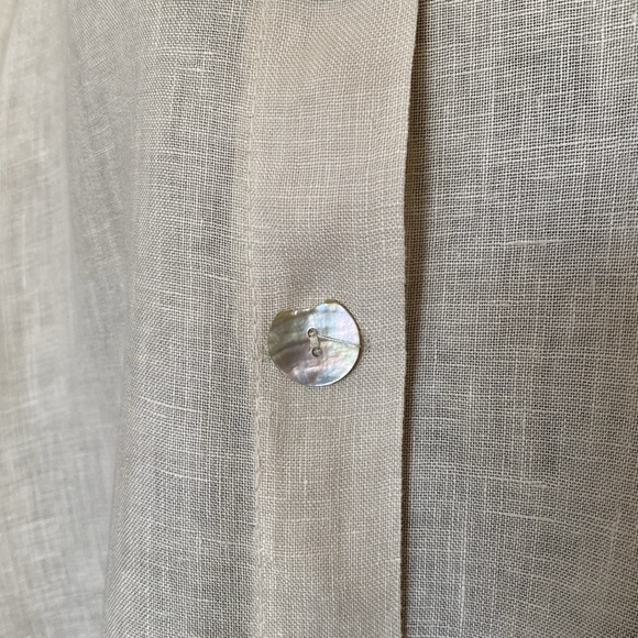 AM Basics 100% linen, beige, lagenlook, asymmetric, button down, tunic!  Large - Picture 8 of 17